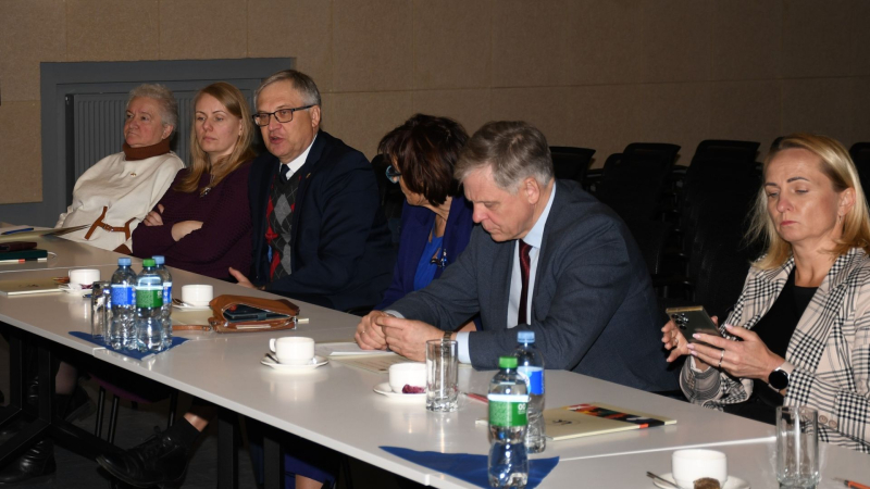 Seimo Švietimo ir mokslo komiteto narių vizitas kolegijoje